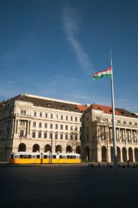 Is magyarország diktatúra?